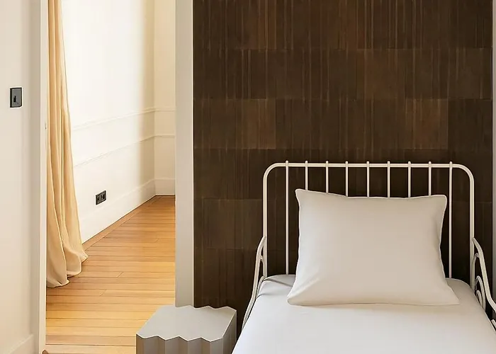 Parisian Flat By Panthéon *