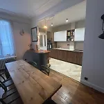 Parisian Flat By Pantheon Paryż