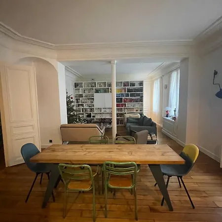 Parisian Flat By Pantheon