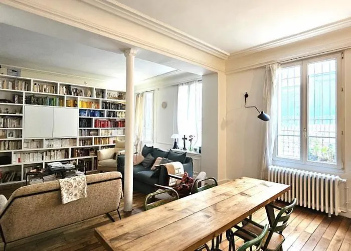 Parisian Flat By Pantheon *