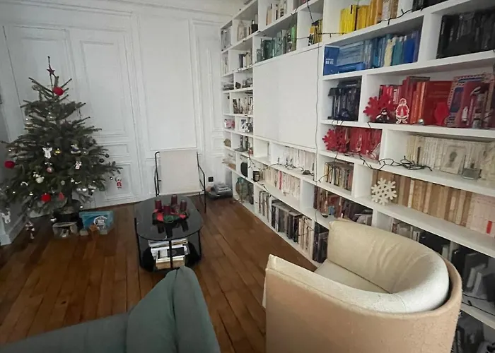Parisian Flat By Pantheon Appartement